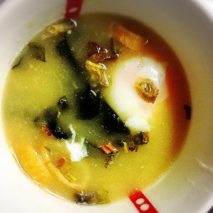 お味噌汁 卵入り